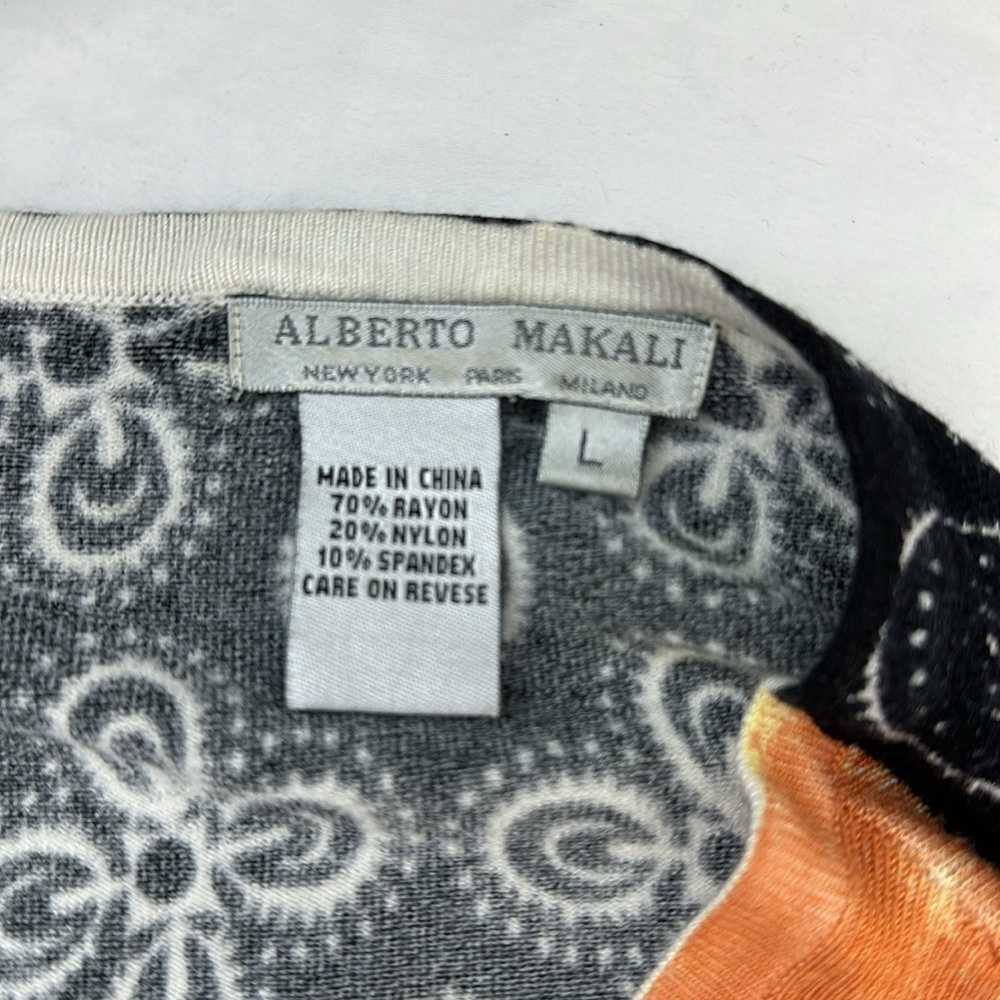 Alberto Makali Long Sleeve Leopard Graphic Pullover Top - Picture 9 of 9